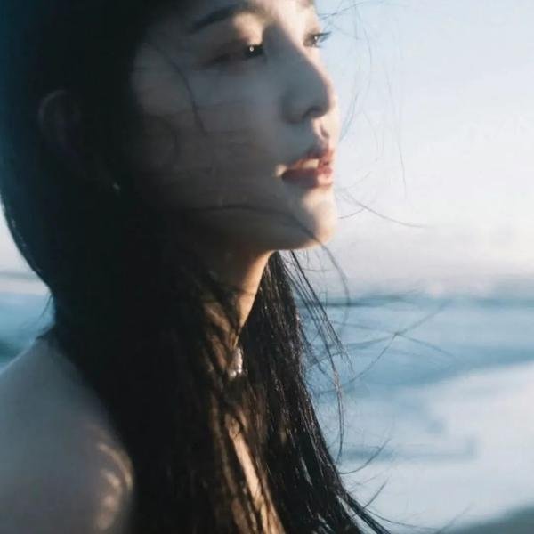 失落的帝国:神秘的水晶